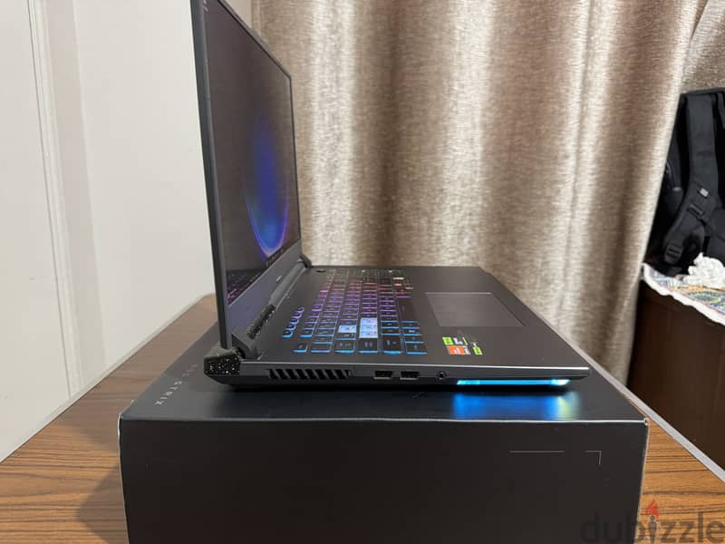 Asus Rog Strix G713PV 10