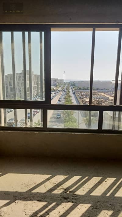 مكتب للايجار 118م في district 5 من شركه marakez باقل سعر متر  مباشرة على طريق العين السخنة في التجمع الخامس القاهرة الجديدة