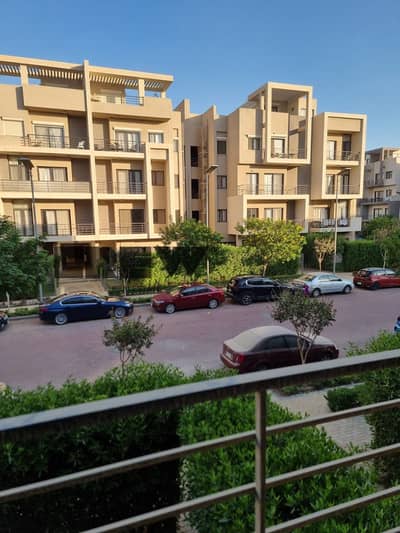 شقه للايجار في كومباوند المراسم - Fifth Square - فيو جاردن  تشطيب الترا سوبر لوكس جاهزه للمعاينه والسكن prime location باقل ايجار شهري بالكمبوند