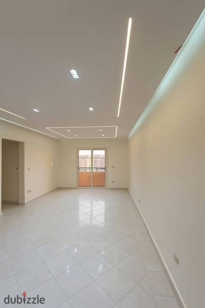 Immediate-delivery unit in Gardenia City, Nasr City—located in a prime area (Zone 2) on the 5th floor. Special price for a motivated sale. If you are