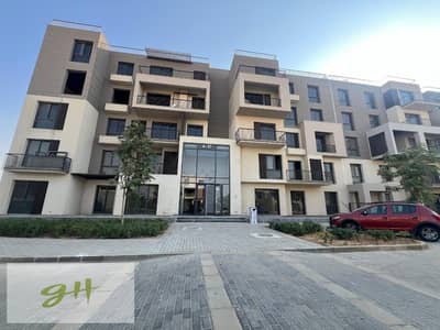 شقة مع جاردن تشطيب كامل للبيع في سوديك ايست الشروق Sodic East AL Shorouk