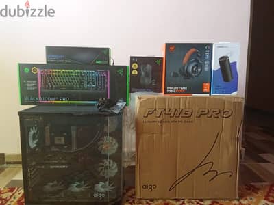 جهاز PC مع ملحقاته