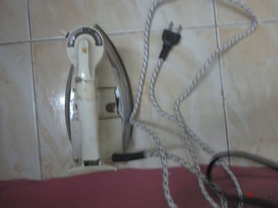 مكواة منزلية