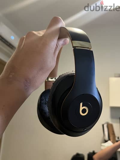Beats Studio 3 with box Beats Studio 3 with box