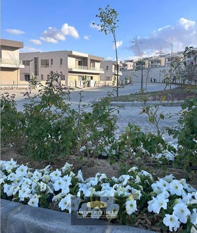 Twin House Villa Immediate Delivery Panorama View of the Pyramids in front of New Giza and Palm Hills in Al-Hadba Compound