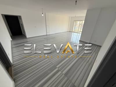 Apartment for rent 3 bed rooms in MountainView icity