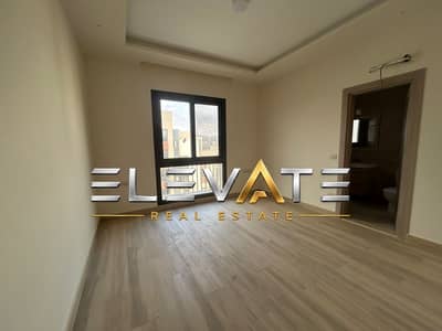 Apartment for rent in Compound District 5