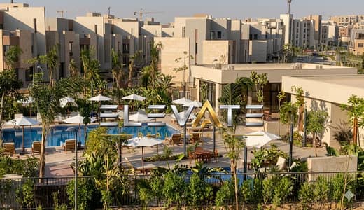 Townhouse for sale in District 5, Fifth Settlement | Immediate delivery | Direct view of the clubhouse.