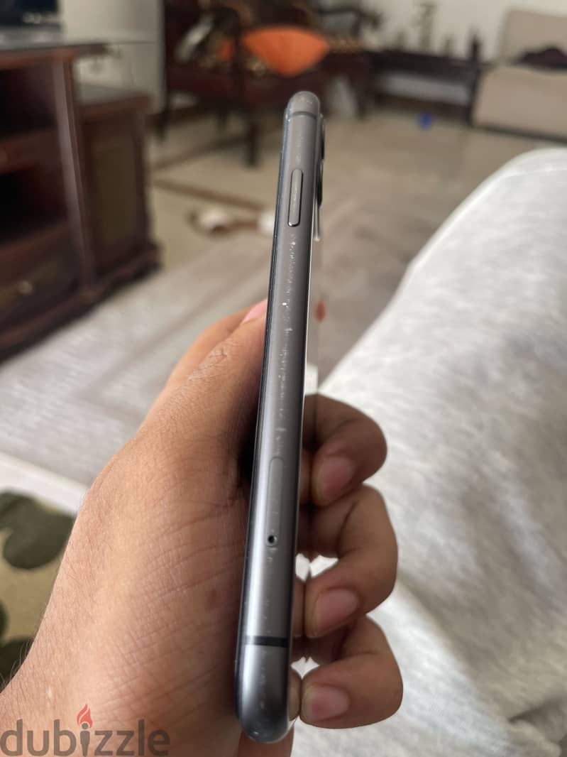 Apple - iPhone 11 2