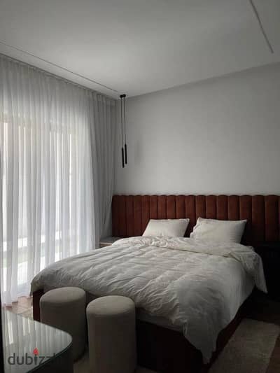 شقة 220 متر للبيع في Lake View Residence بجاردن 200 متر تشطيب كامل 3 غرف