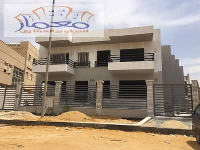 للبيع ارض ناصيه امتداد غرب الجولف خطوات للدائرى وشارع التسعين 1093م2