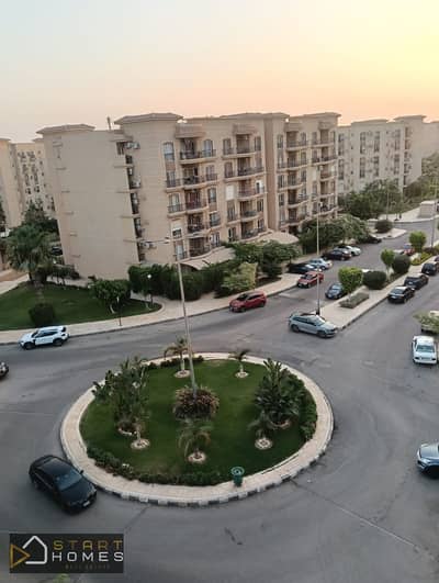 للبيع في مدينه الرحاب شقه 162 متر فيو ميدان بجوار السوق الشرقي مباشرة
