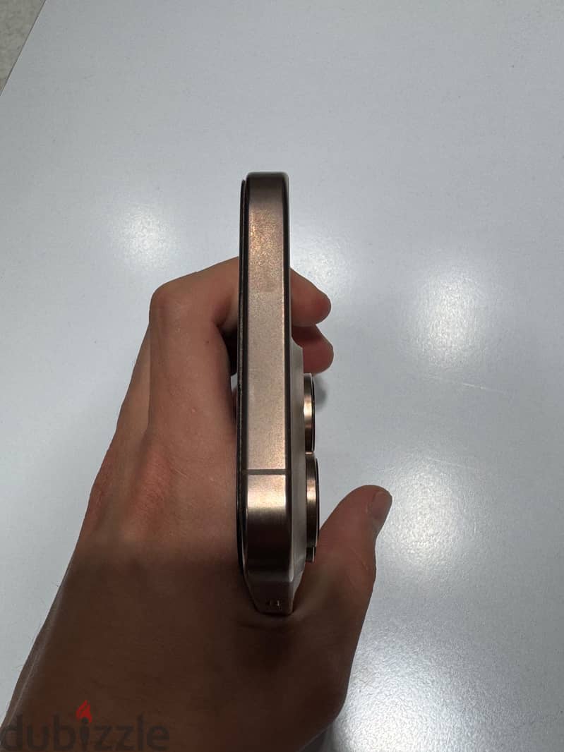 iPhone 16 pro max 3