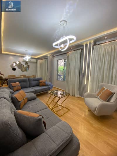 *English Translation:*  *Apartment for Rent*   *Area*: 131 sqm   *Finishing*: Ultra Super Lux   *3 Bdr oms  - 3  Bath rooms*