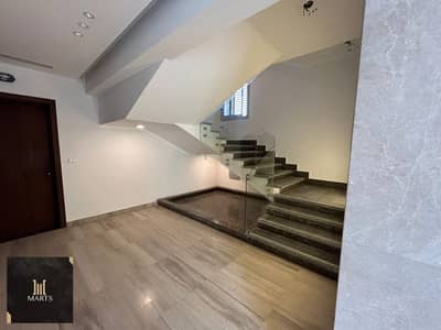Rare Investment Opportunity! 2BR in the Heart of Palm Parks 