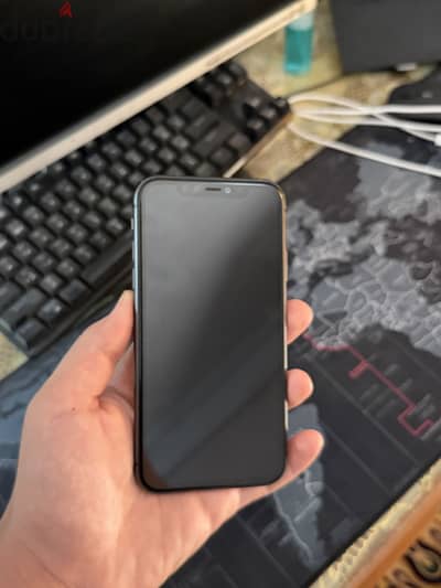 Apple - iPhone 11