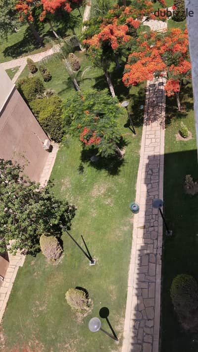 For sale in Madinaty: 96m² corner apartment with custom finishes and an open, premium view.