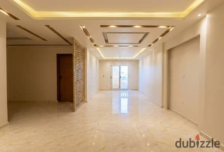 وحدة سكنية مميزة للبيع  في سموحة (شارع النصر الرئيسي)  المساحة : 200م