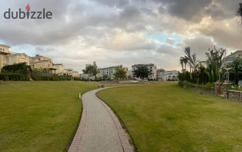 IVilla 300m + 90m Roof for Sale in Mountain View Hyde Park New Cairo