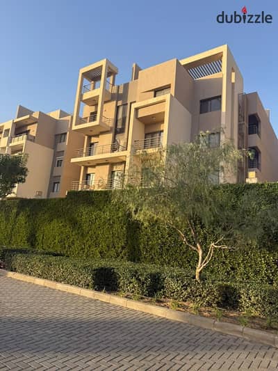 Fully Finished Apartment in a very prime location in Fifth Square Al Marasem