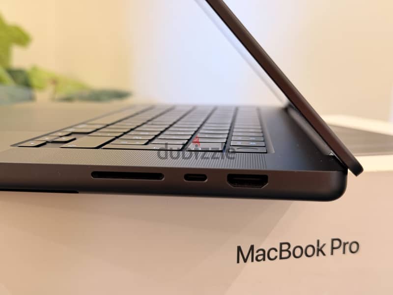 MacBook M3 Max 16-inch 6