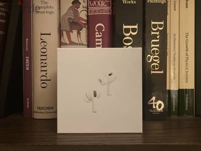 LIKE NEW Apple Airpods Pro (2nd Gen) with Magsafe Charging Case