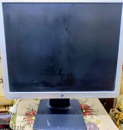 شاشة  كمبيوتر ال سي دي LCD ماركة HP