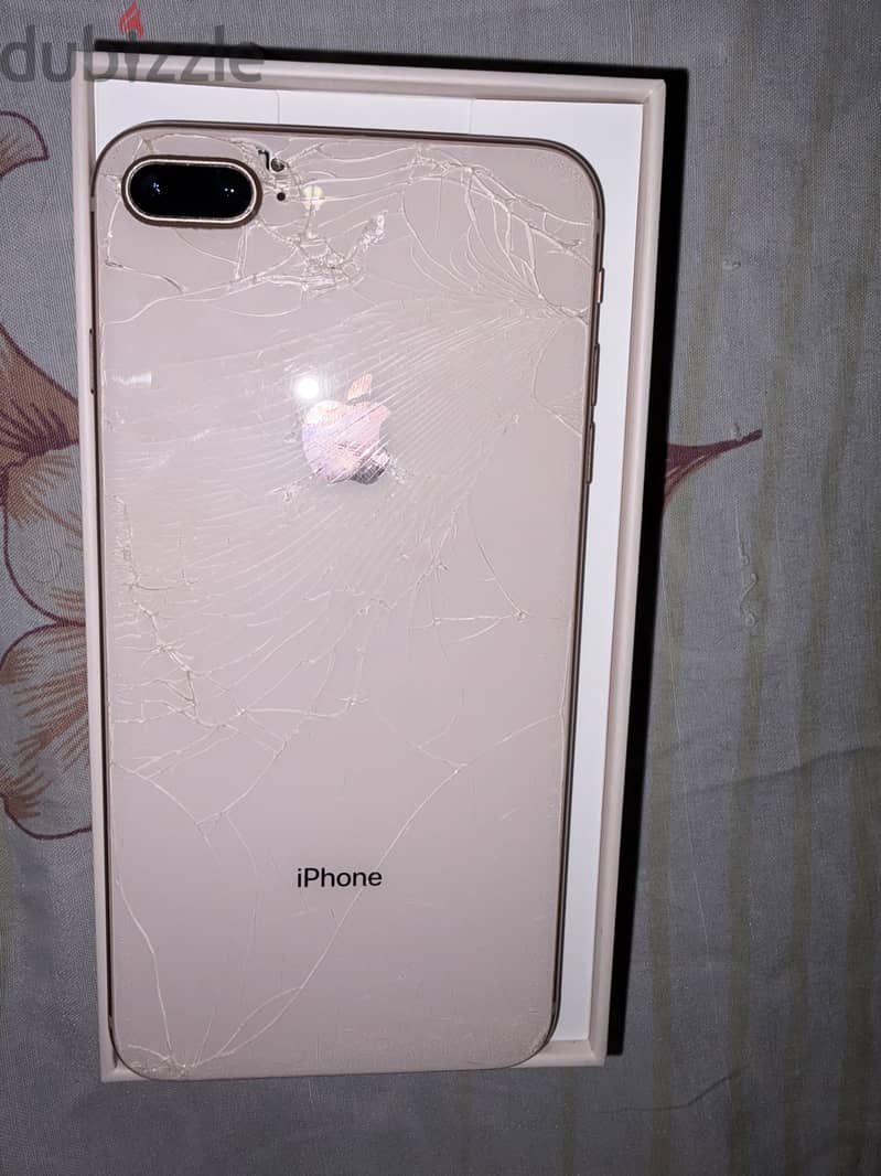 Apple - iPhone 8 Plus 3