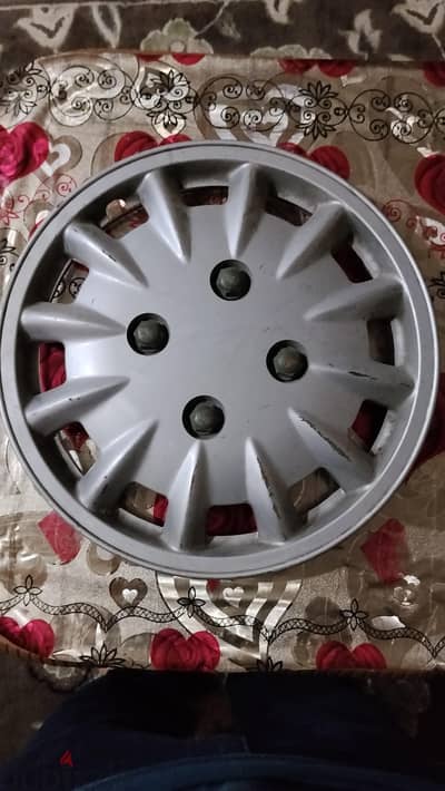 طاسات سيارة