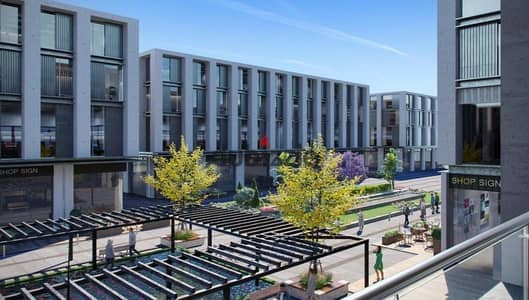 مطعم واسع برايم لوكيشن فى سبيس مول على المحور مباشرة أمام رويال سيتى Space Mall