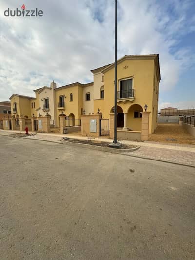 تاون هاوس 3 غرف نوم بموقع مميز للبيع في سيتي جيت ديار قطري التجمع الخامس City Gate Diar Qatari New Cairo