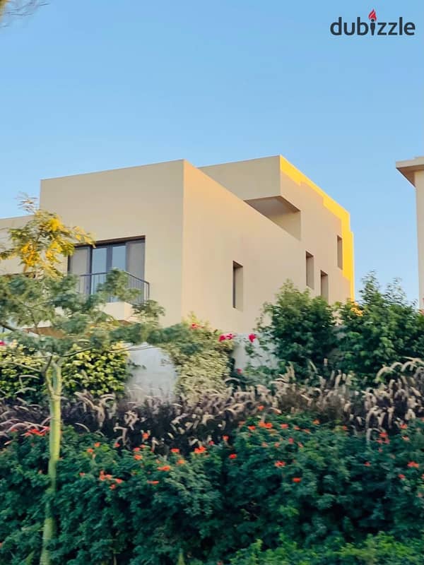 فيلا 3 غرف بلاندسكيب فييو  فى مرحله مميزه فى  O west للبيع  لوكيشين مميز فى اكتوبر  بالقرب من مول مصر.