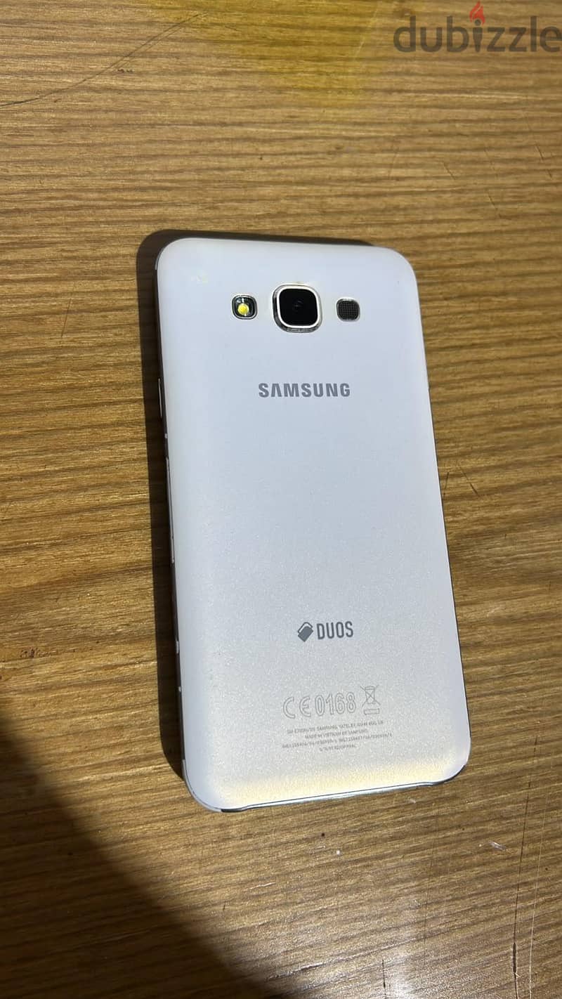 Samsung Galaxy E7 1