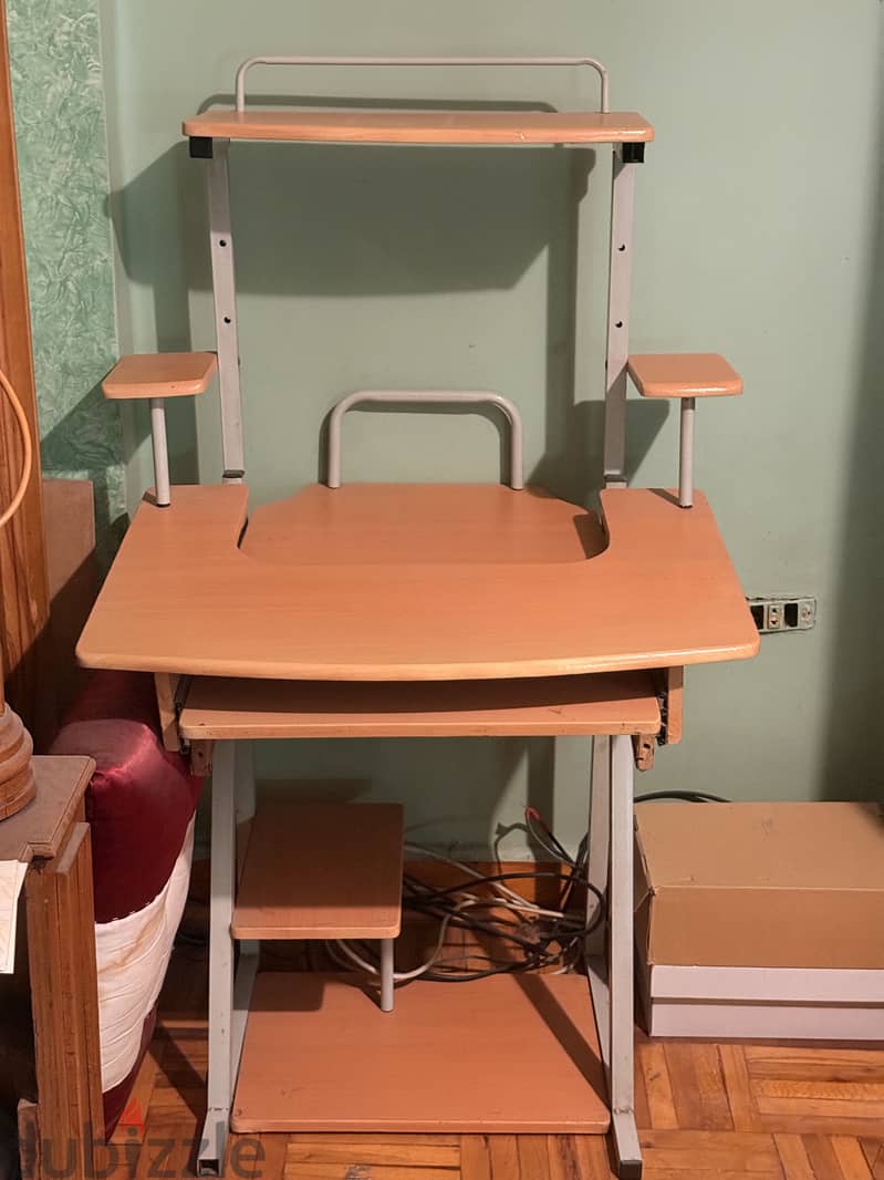 A computer desk metal and wood 1