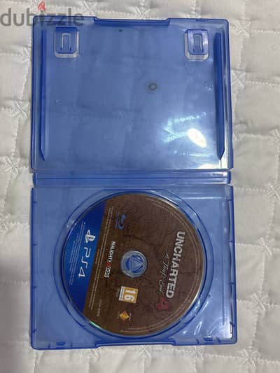 Uncharted 4 ps4 cd