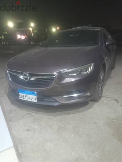 متاح أوبل انسيجنيا  2018  للإيجار