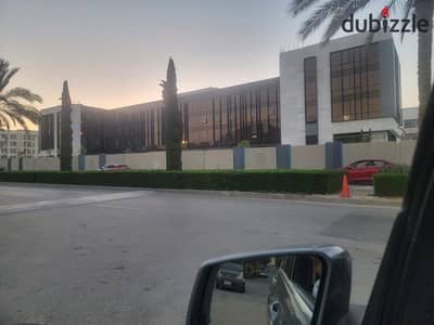 محل تجاري للبيع في ميفيدا لينا مول بمساحة خارجية 187 متر