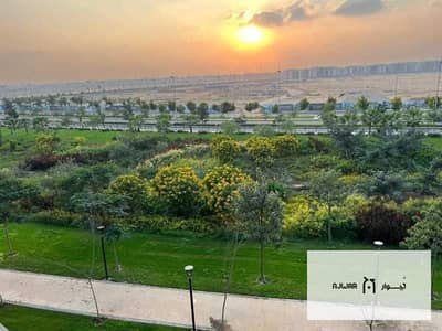 شقة 189 متر بجاردن للبيع في مدينتي B14 .
