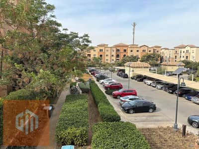 شقه 3 نوم نص مفروش للايجار في كمباوند ميفيدا بالقرب من الجامعه الامريكيه