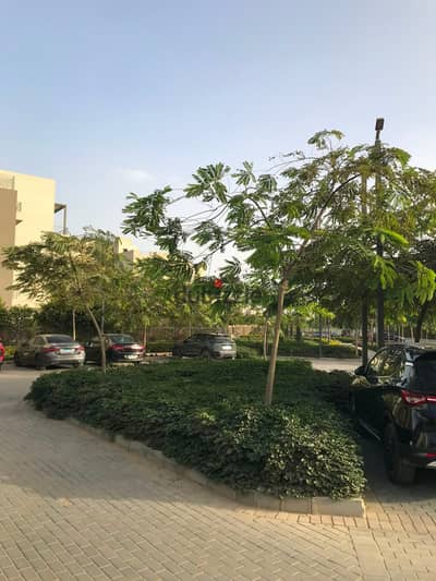 فرصة  للبيع  شقة  متشطبة جاهزة  للسكن في كومبوند بالم  باركس من بالم هيلز