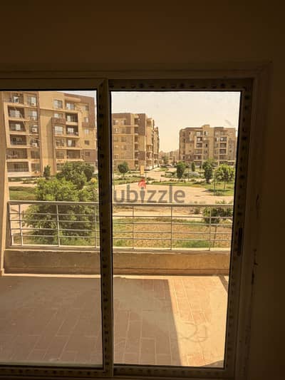 شقه للبيع من المالك مباشره كامله التشطيب في دار مصر الاندلس