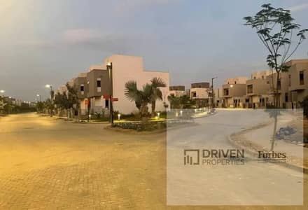 Lowest Price Ready To Move Twin House For Sale In The Crown Palm Hills Golf Extension 6th of October Giza