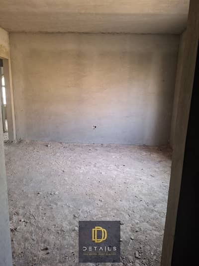 Investment Apartment for Sale in the First Phase – 186 sqm with a Share of the Land – 3 Bedrooms, Spacious Reception, 2 Bathrooms & 3 Terraces – First