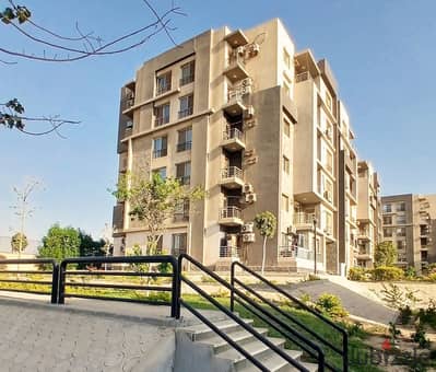 For rent, an apartment in Dar Misr Compound, Al-Andalus, New Cairo, directly on the Southern 90th, in front of Hyde Park Compound, and minutes from the American University and Mufida Compound.