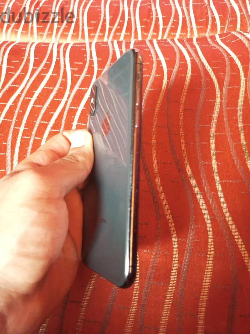 iPhone XS 1
