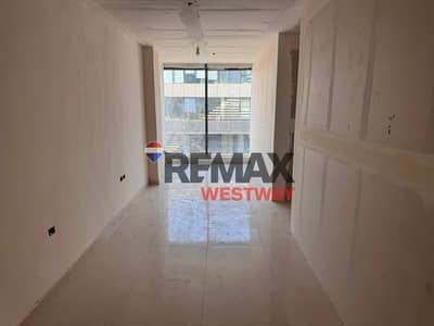 Office for rent, finished with air conditioning, first use, in the heart of Sheikh Zayed -مكتب للايجار متشطب بالتكيفيات اول سكن بقلب الشيخ زايد