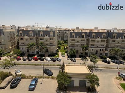 آي فيلا روف فاخرة مفروشة بالكامل للإيجار في ماونتن فيو هايد بارك بالتجمع الخامس