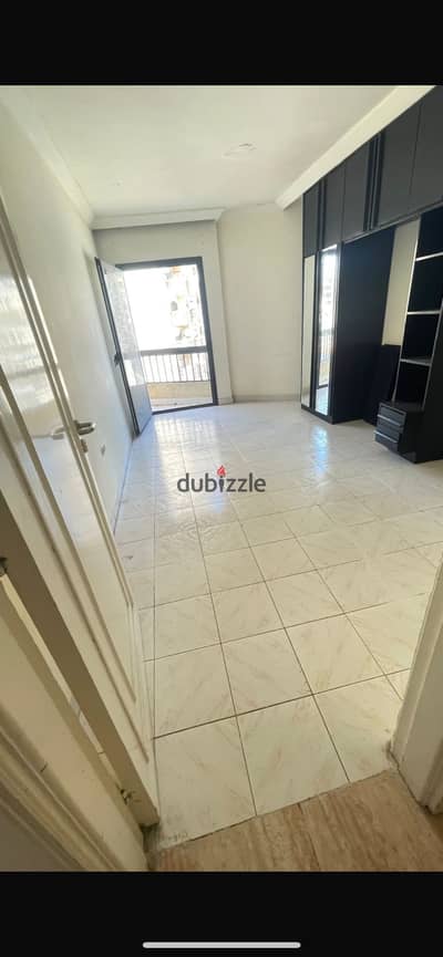 For rent: residential 5 rooms sea view 200m Al-Iqbal directly