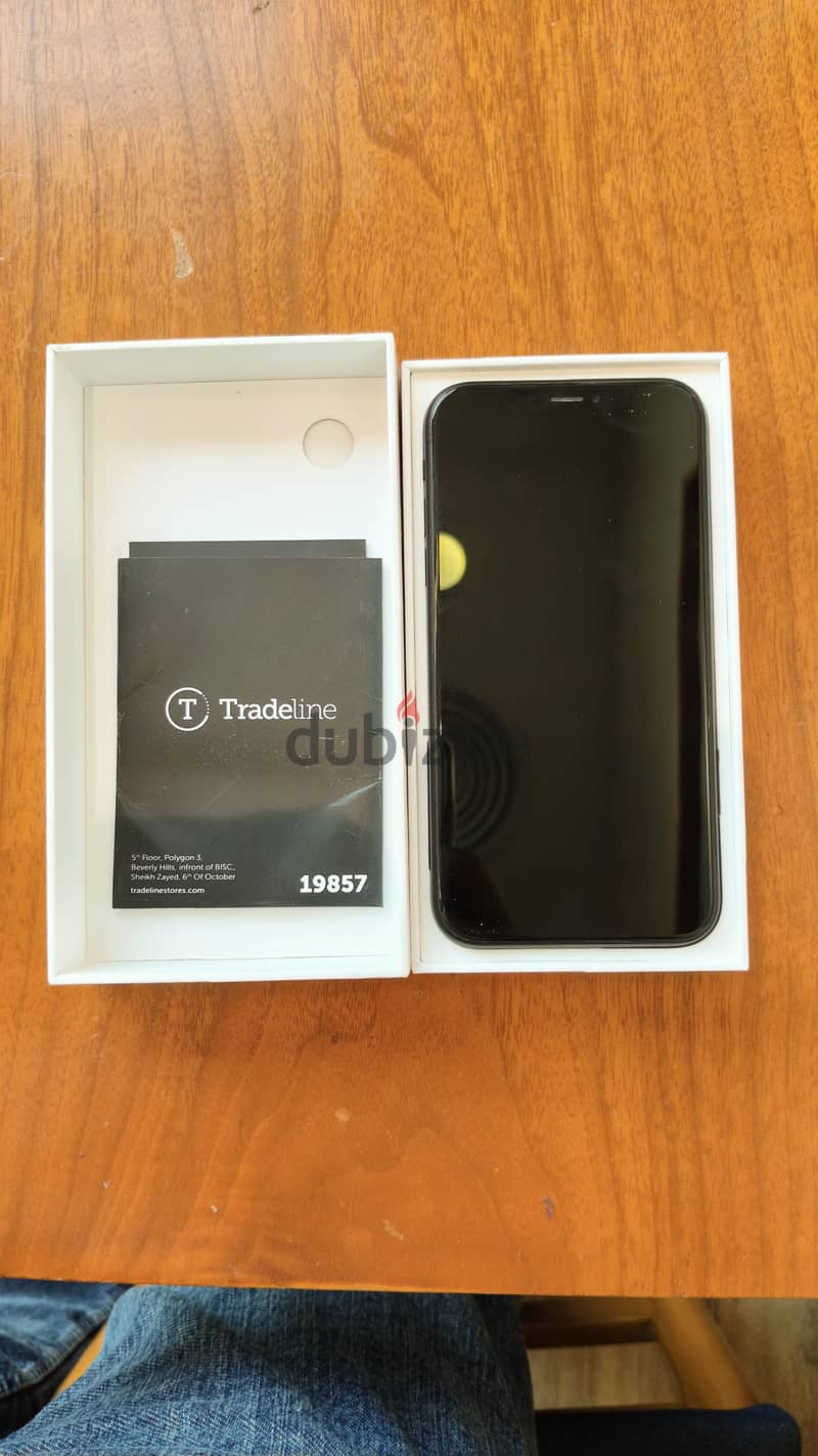 Apple - iPhone XR 2