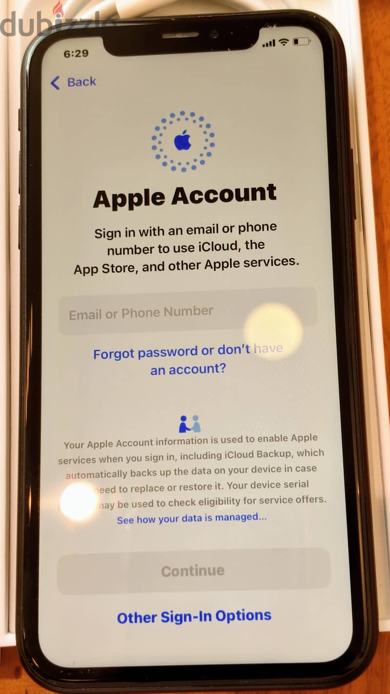 Apple - iPhone XR 4